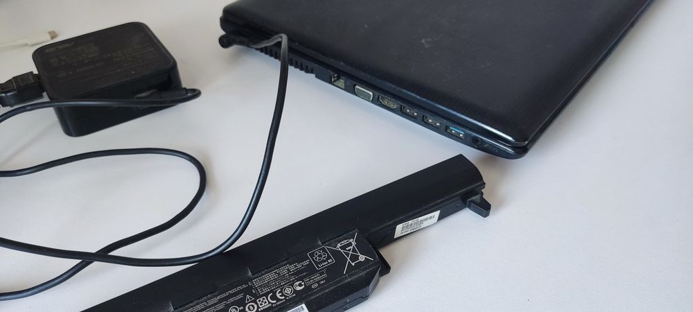 Ноутбук ASUS X75v