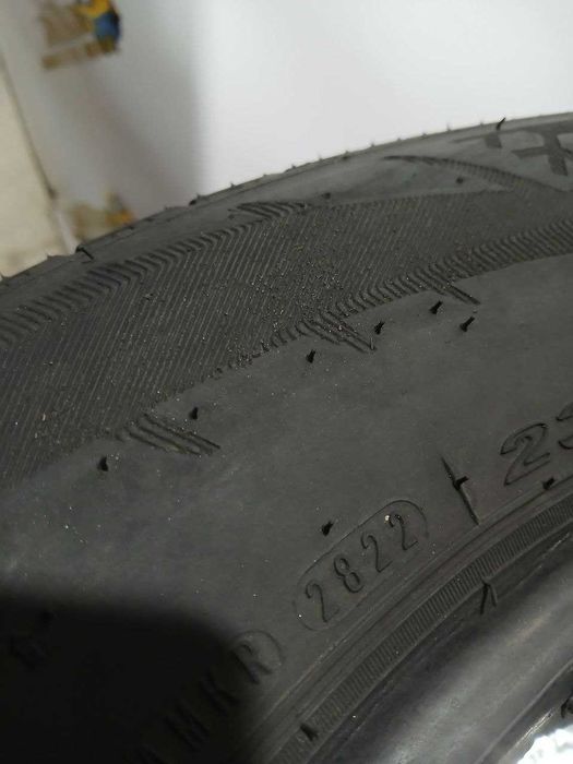 Шина Nexen 235/65R16C 1шт. Зима Розпаровка 2022р. (0797)