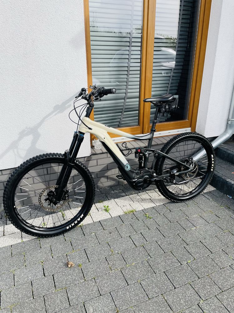 Rower elektryczny GIANT REGIN E 2 PRO * L 27.5 + dodatki * FULL MTB