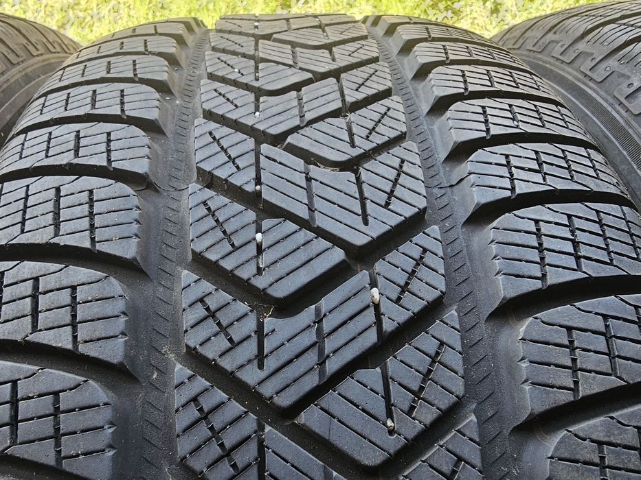 255/55/18 Opony Zimowe Pirelli Scorpion 4szt