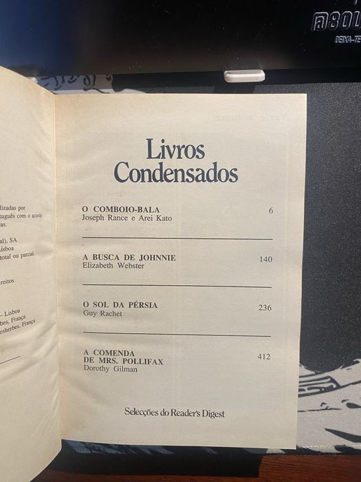 Livro condensado (livro com varios livros dentro)