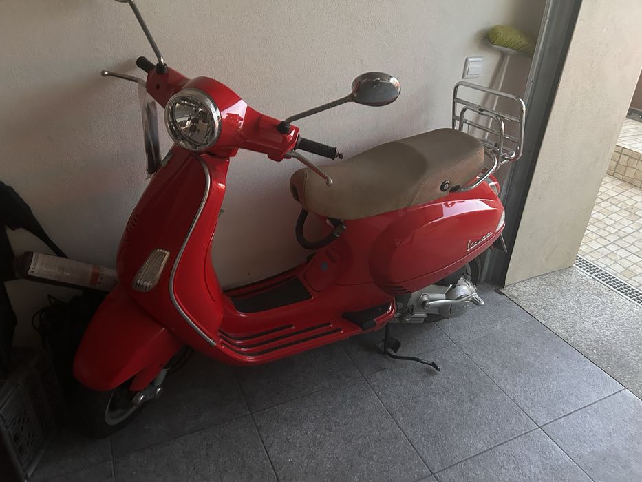 Vespa 125 LX como nova