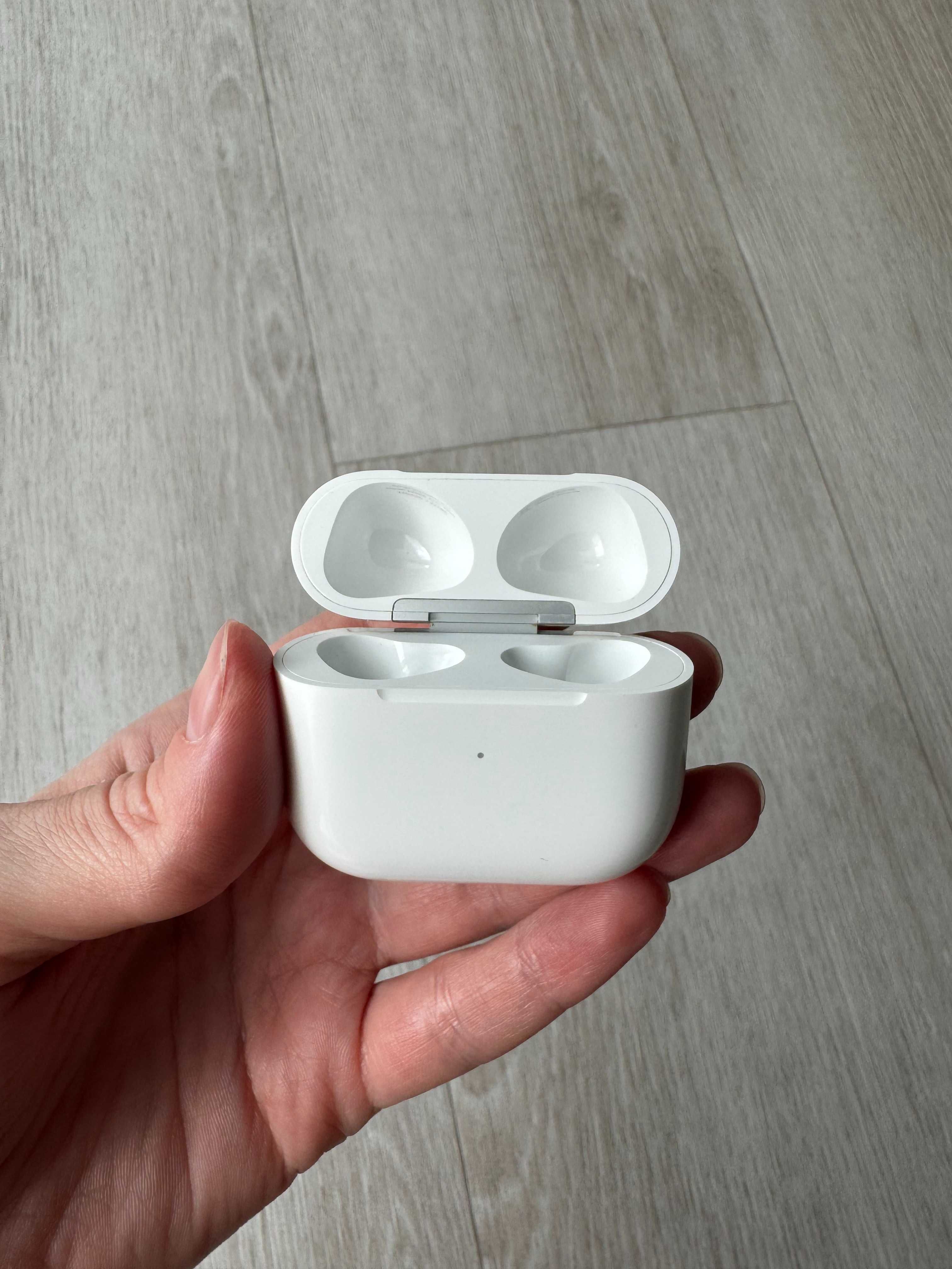 Oryginalne Etui / Box do Ładowania Apple AirPods 3 Gen - Model A2566
