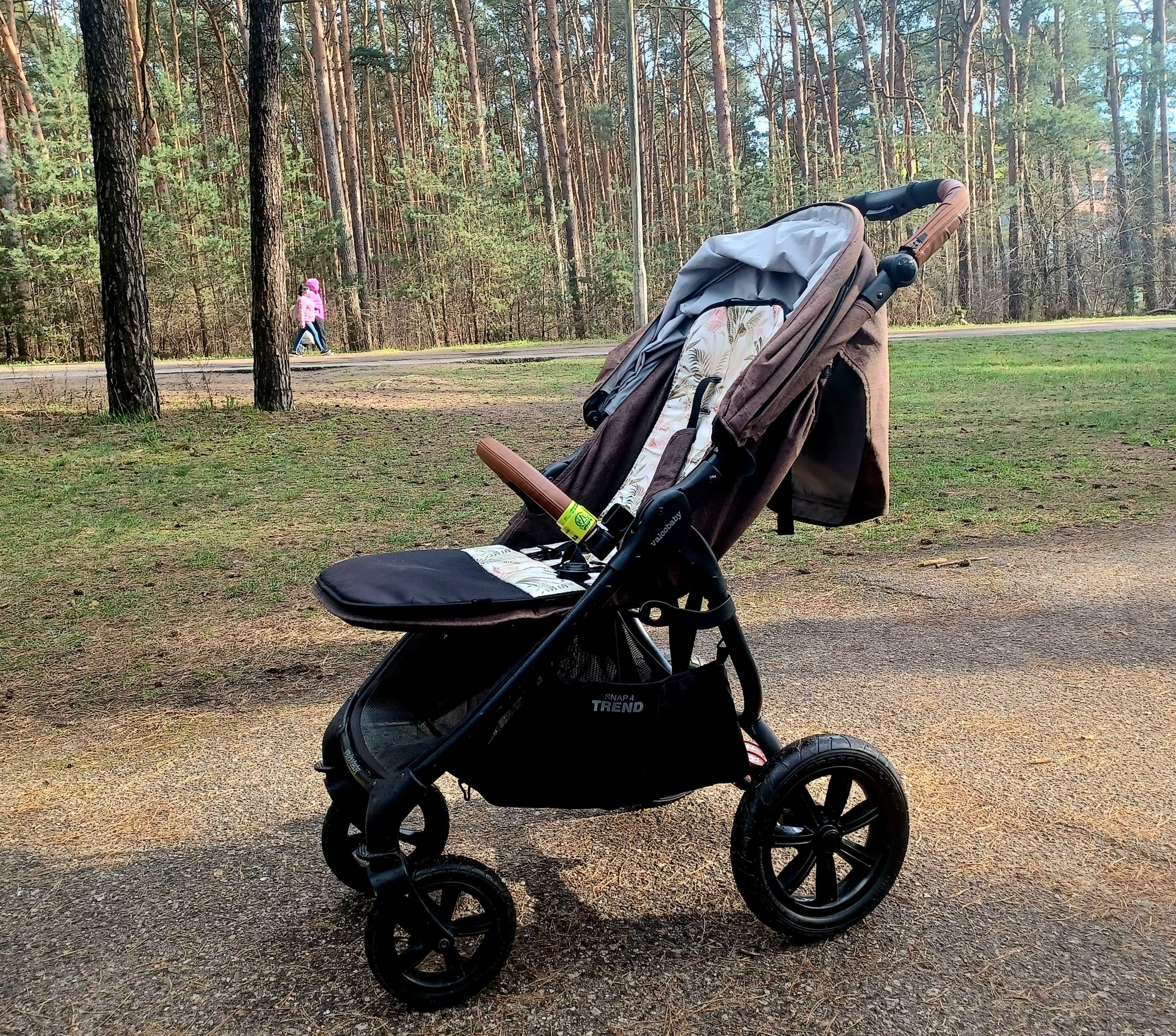 Wózek Valco Baby Snap 4 Trend Sport Pompowane Koła