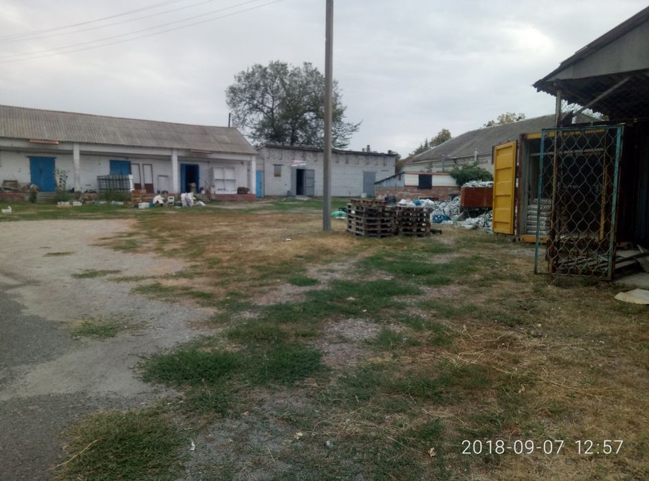 Комерційна нерухомість 400кв.м.