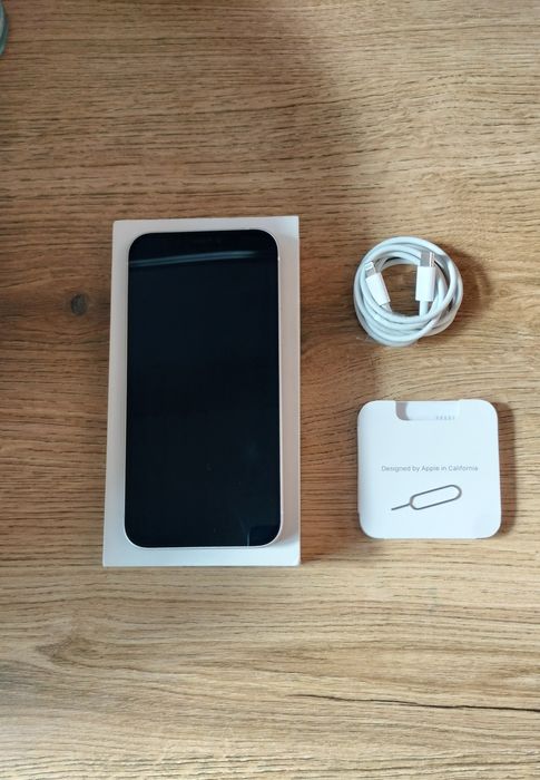 iPhone 12  White