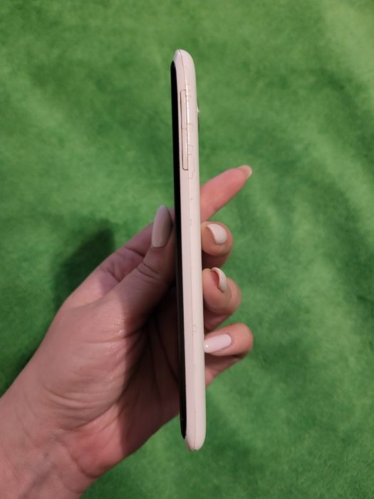Телефон Lenovo S820