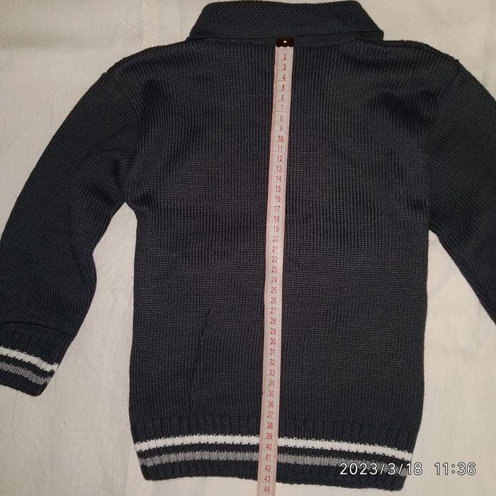 Свитер32р. детский новый,на 4-5лет