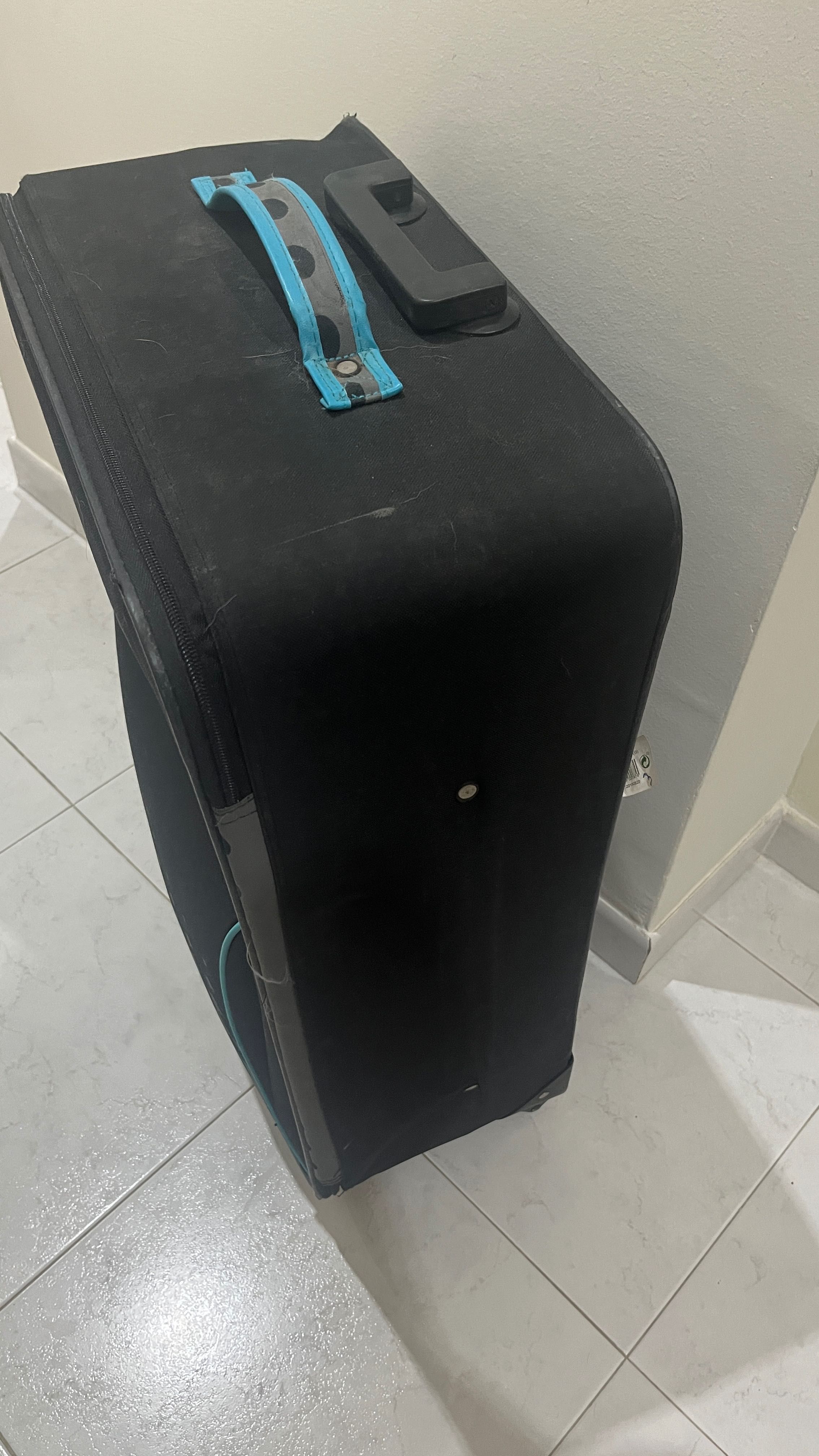 Mala de Viagem Preta Grande –Também serve como Mala de Arrumação