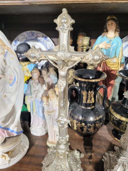 Stary krzyż cynkal pasyjka