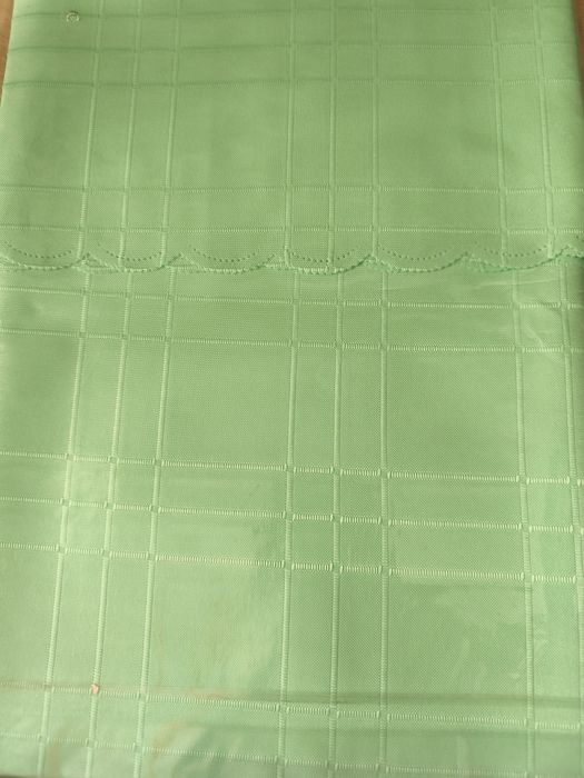 Obrus kwadratowy nowy.