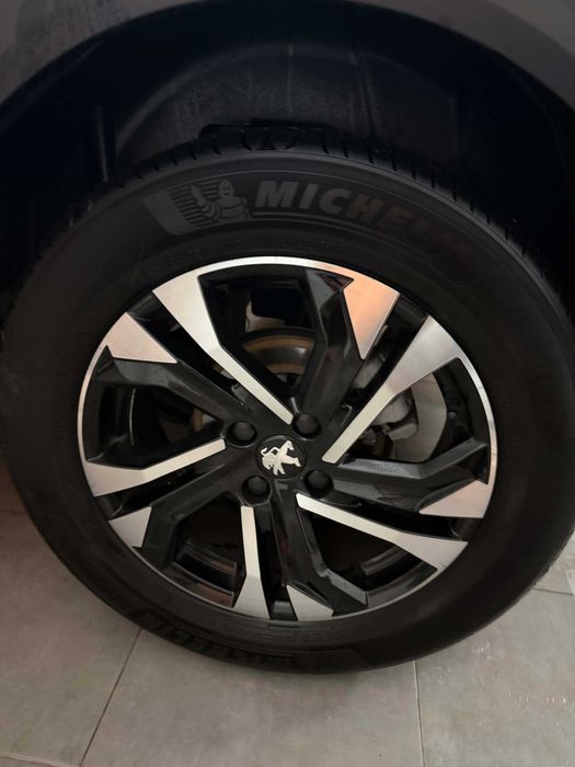 PEUGEOT 2008 GT 1.5 130CV