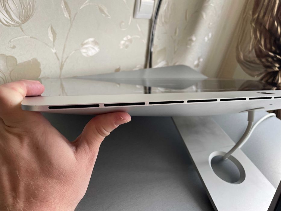 iMac 2019 27" 5K Core-i9 32GB 500GB + 1TB (2xSSD) Radeon Pro 580X 8GB