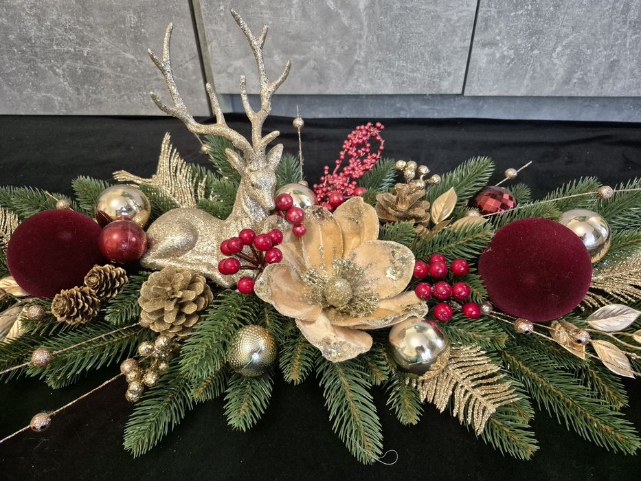 Різдвяні екібани, підсвічники та декори