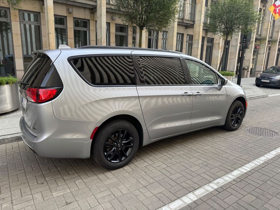 Chrysler Pacifica TOURING L AWD Vat23% Leasing