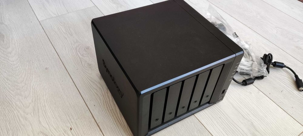 Synology DS1019+ 16GB RAM (Quad Core Intel CPU, Docker)