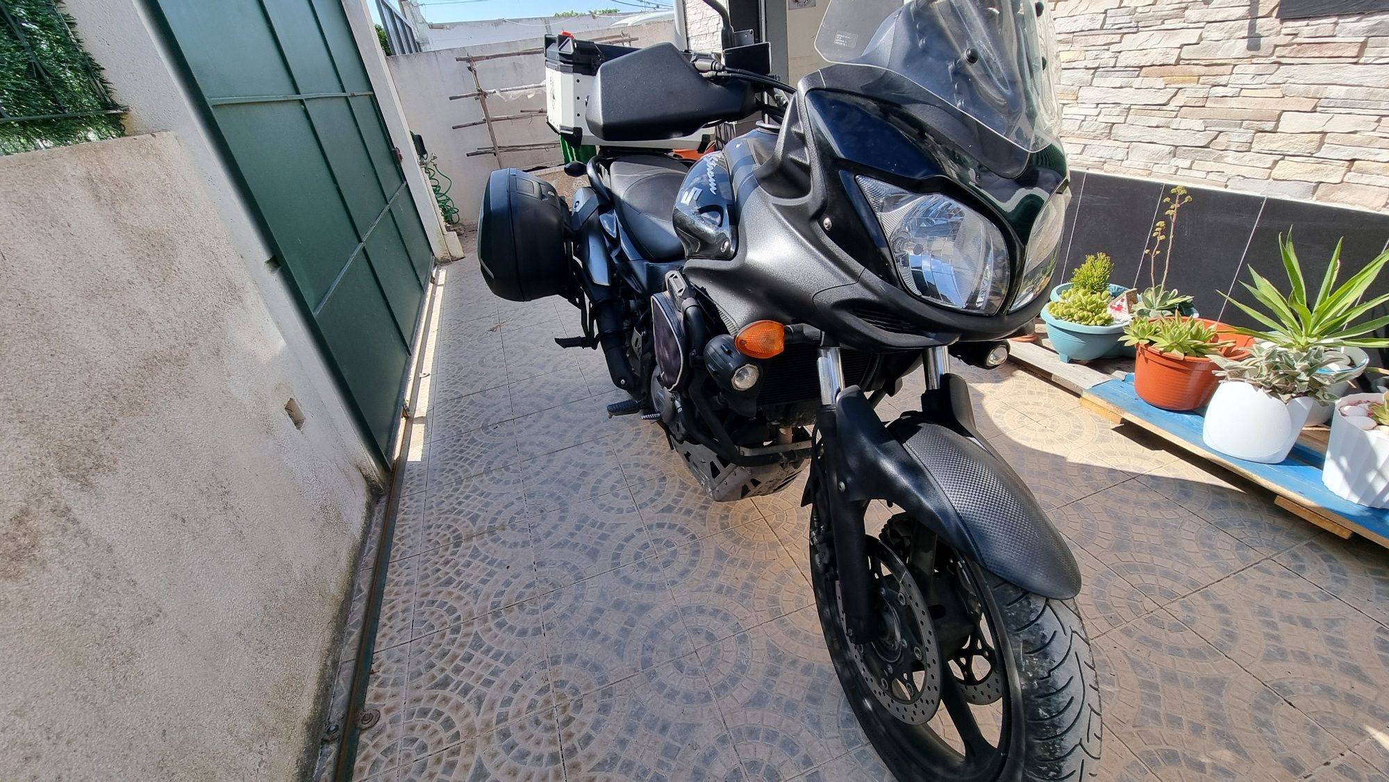 SUZUKI  V Strom 650
