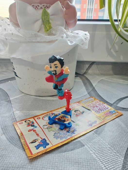 Киндер сюрприз marvel доктор Стрендж