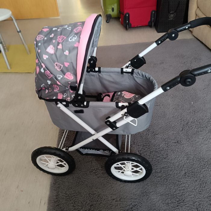 Коляска для кукол складная в хорошем состоянии