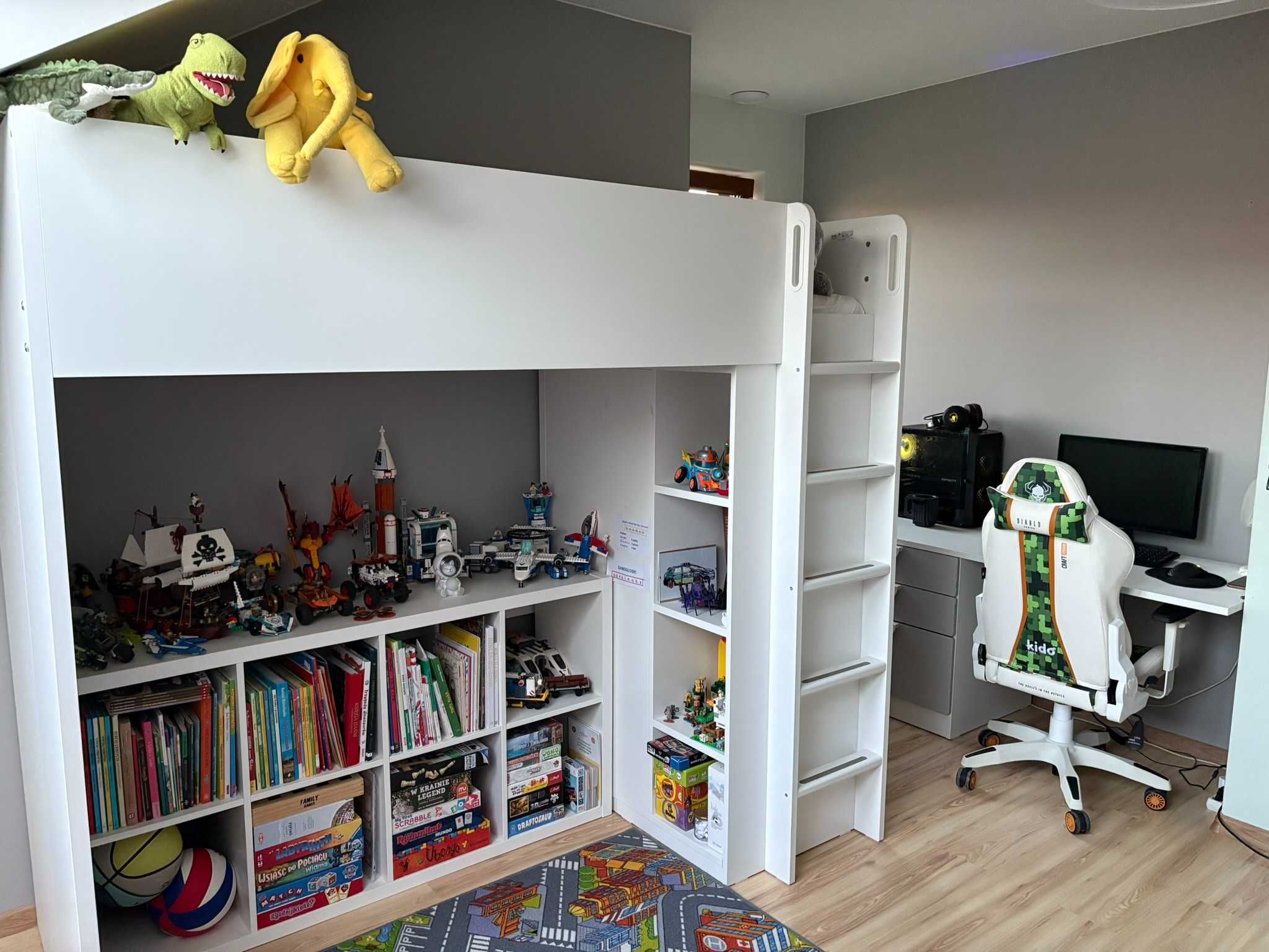 IKEA łóżko piętrowe z materacem 90x200 cm, szafa, biurko, regał
