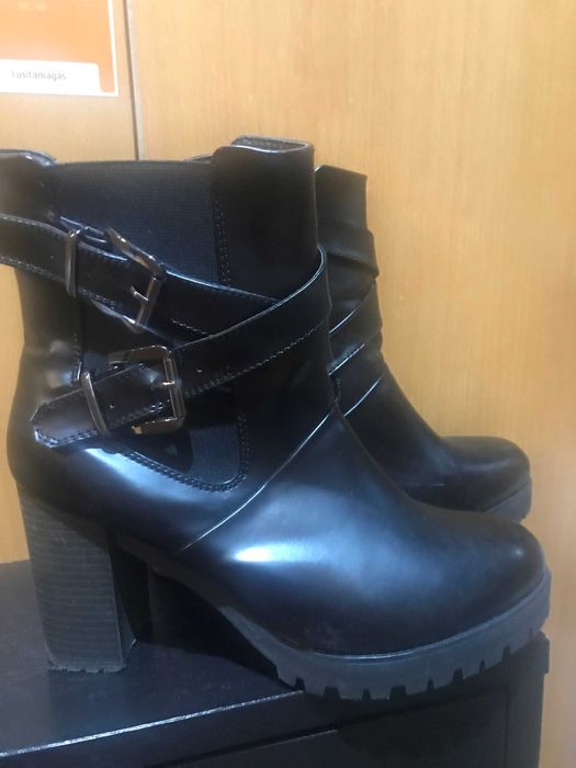 Botas/Sapatos multimarcas (Lanidor; PROF;Tommy entre outras) Nº38 e 39