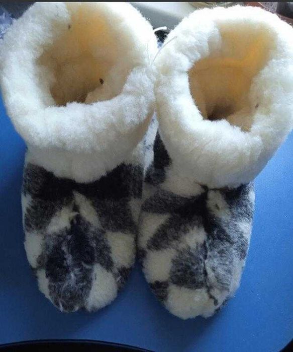 Чуні з овчини на підошві EVA