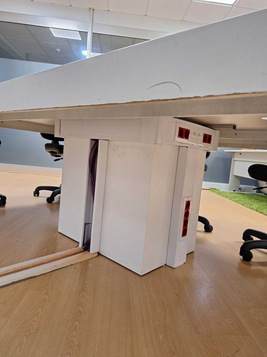 Mesa grande de escritório