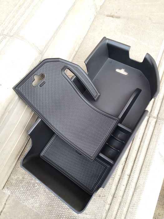 Органайзер camry 70 2018+ контейнер підлокітника