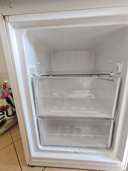 Frigorífico Combinado Indesit (Branco)