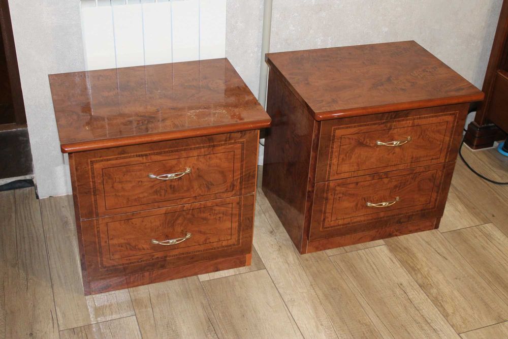 прикроватные тумбы