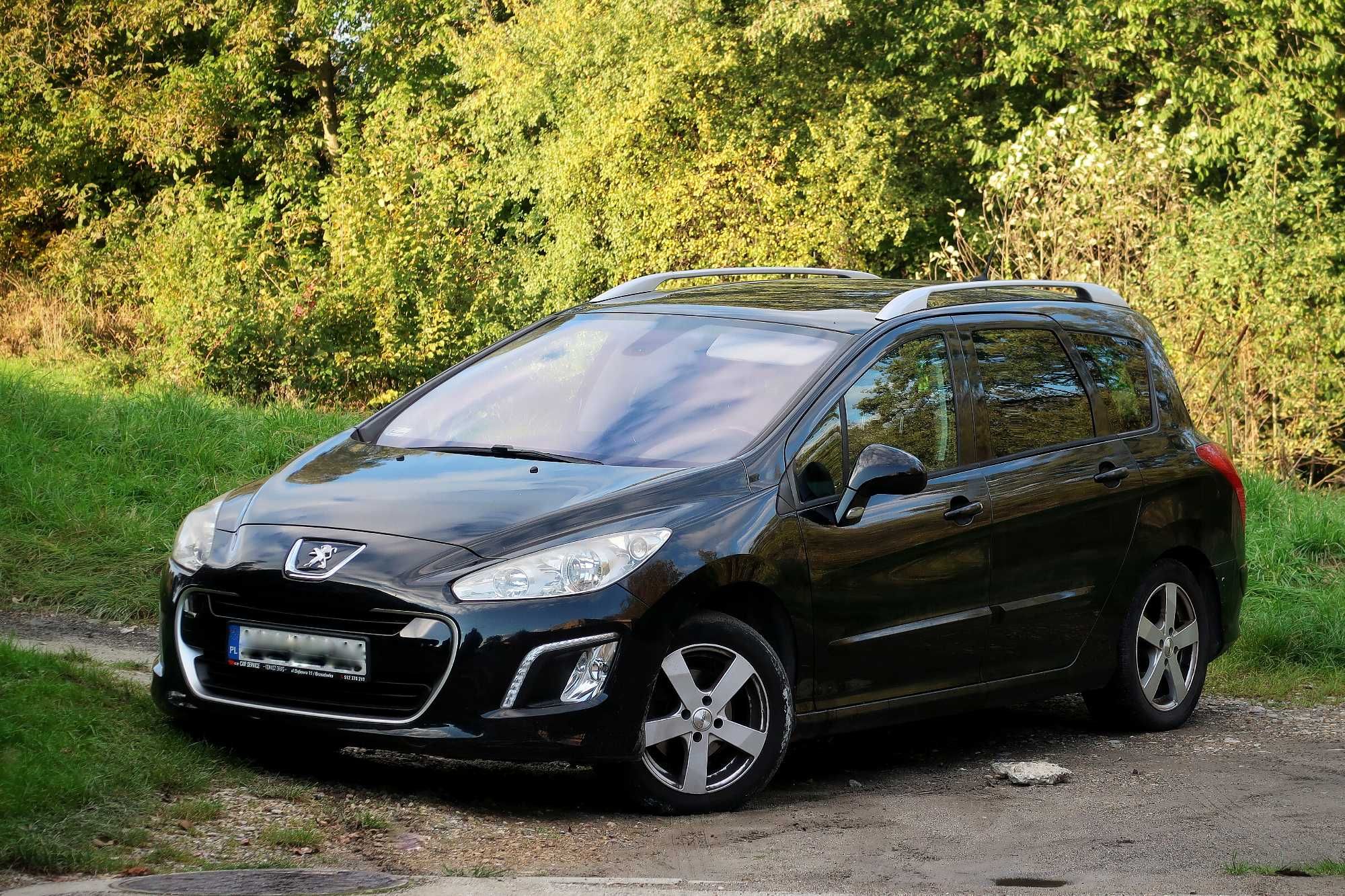 Peugeot 308 SW rok 2012 Panorama