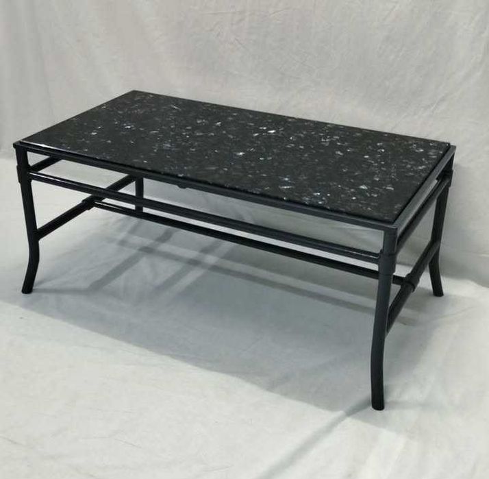 Mesa de centro em Marmore preto