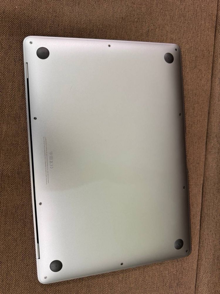 MacBook Air 2020 i5 16/256