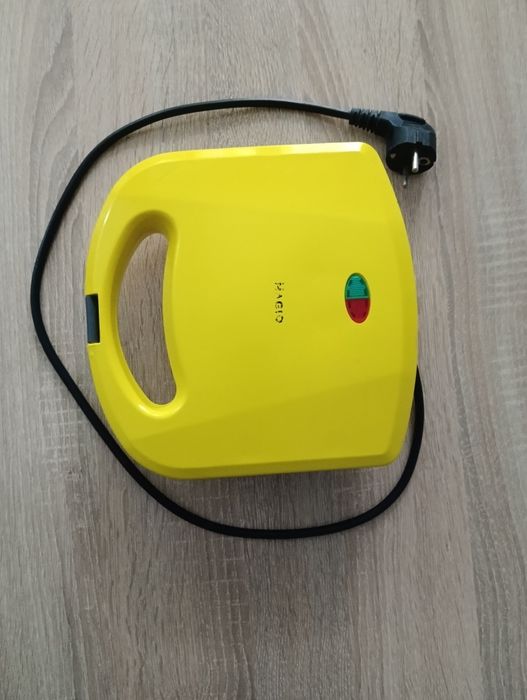 Бутербродниця Magio моделі MG-360Y