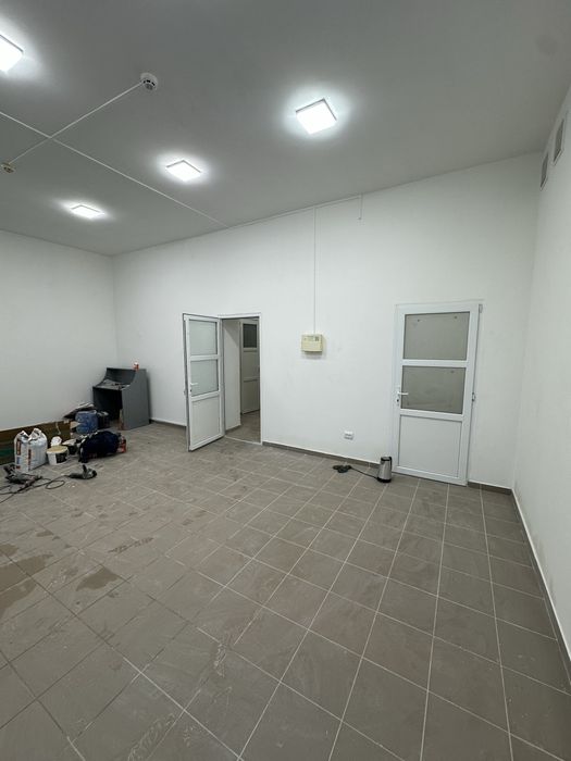 Оренда 47м2 приміщення з Фасадом в Зубрі, Новобудова