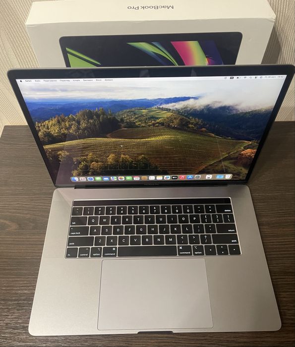 Apple MacBook Pro 15” (A1990) 2019р — i7 9750H / 32GB / 512GB /4GB