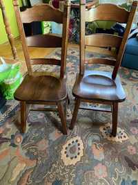 solidne dębowe krzesła