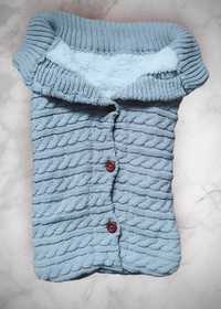 Ciepły zimowy śpiworek sweterkowy otulacz dla noworodka