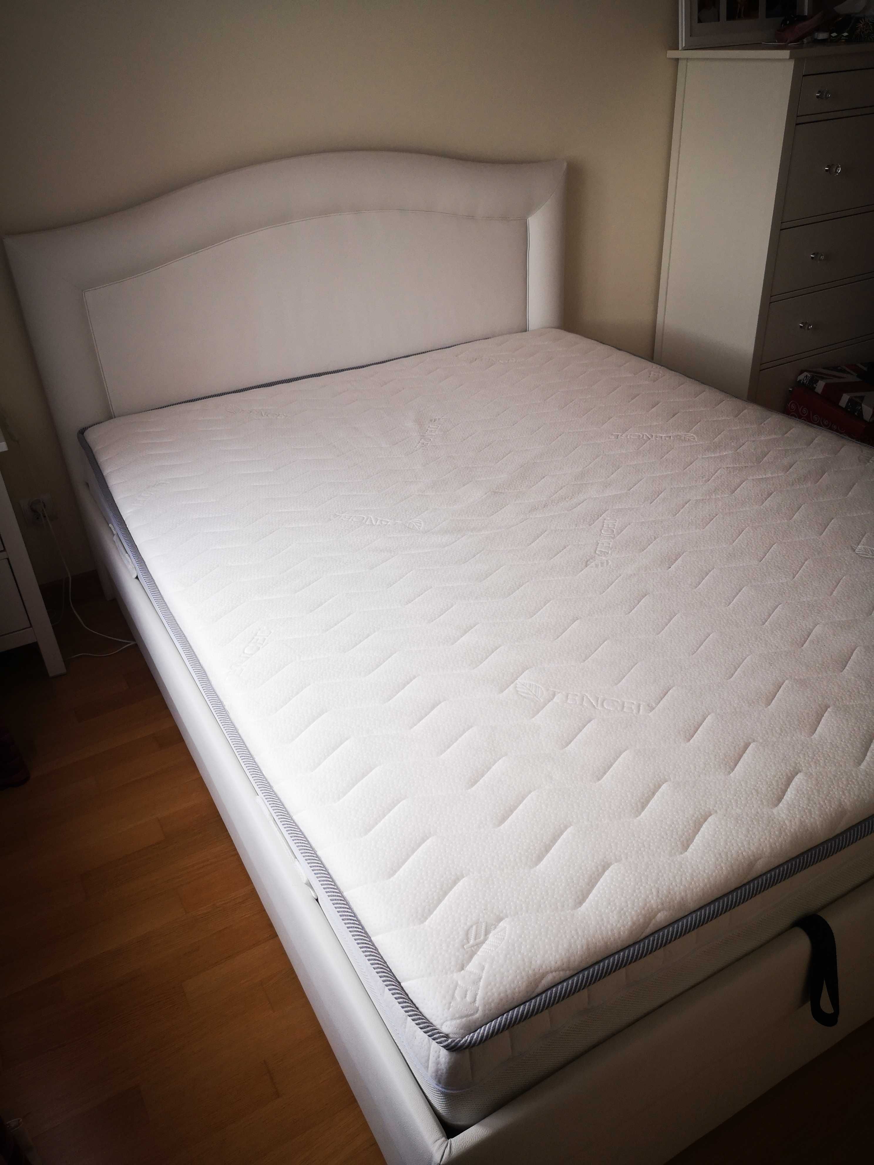 łóżko z materacem 160x200