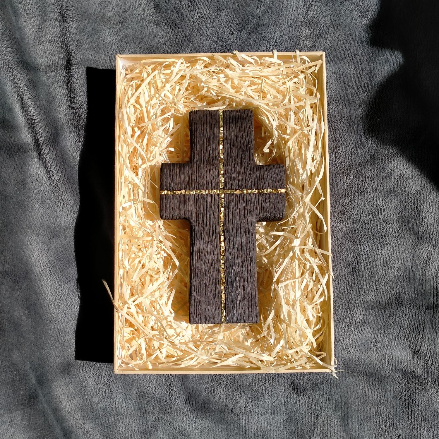 хрест настінний інкрустований мозаїкою з сусального золота