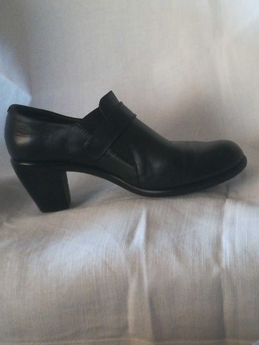 Botins de senhora novos