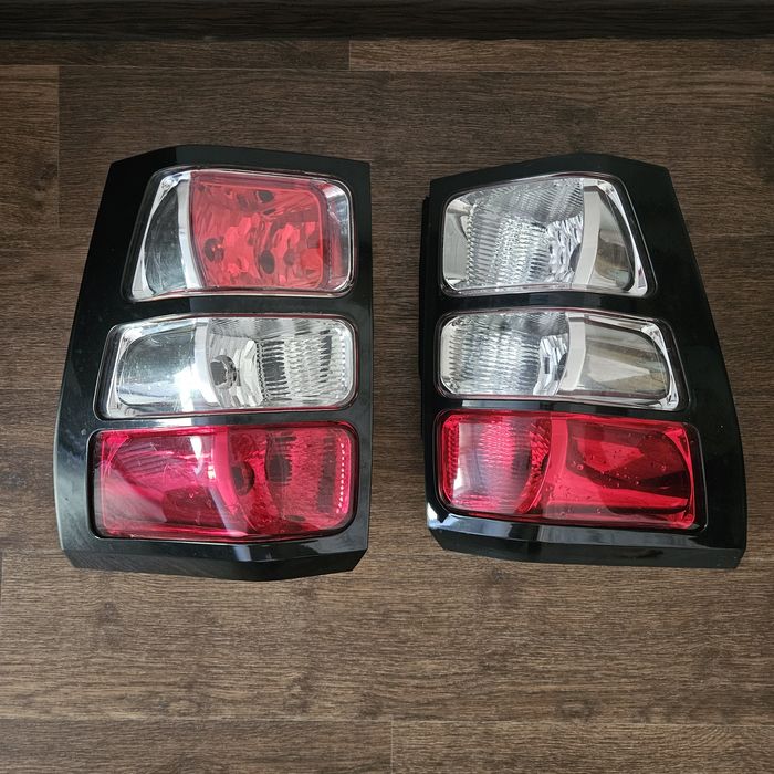 Задні стопи Suzuki grand vitara 05-09