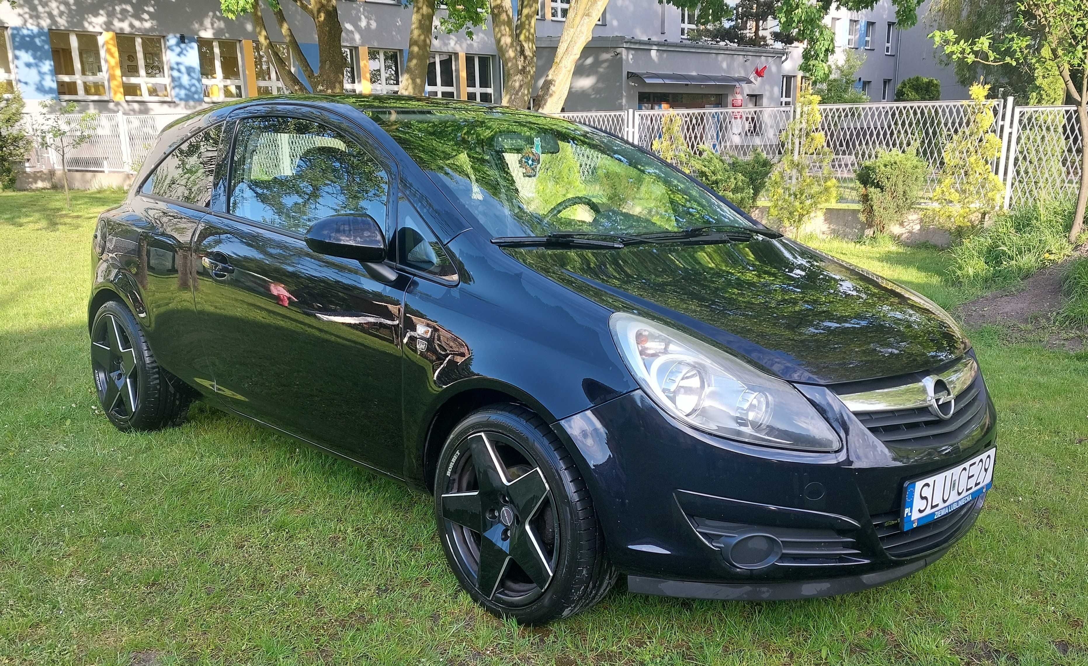 OPEL CORSA D w wersji na 111 lat Opla
