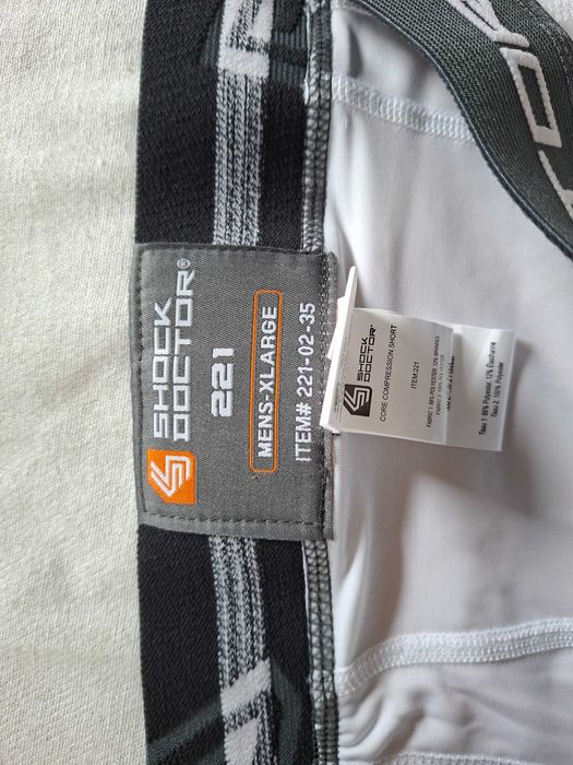 Ochraniacz Shock Doctor 221 - CompShor w/BioCup PeeWee Xl