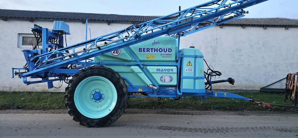 Opryskiwacz Berthoud Mayor 3200 28 m. (Max 3500 l.)  ARAG!