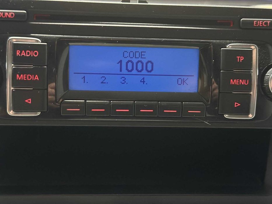 Radio VW Volkswagen RCD210 MP3 Passat b6 Golf 5 Caddy Polo Tiguan