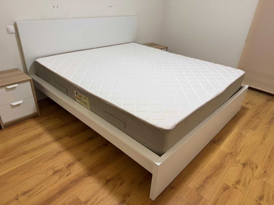 Cama de casal 180x200 com colchão