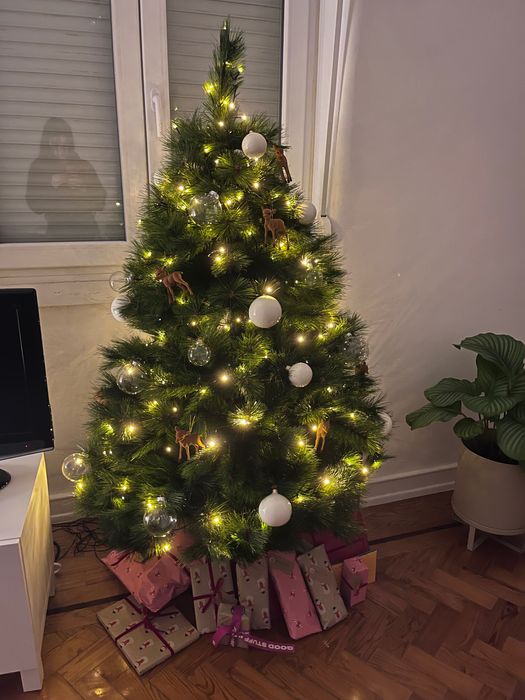 Árvore de Natal Leroy Merlin + Decorações Area