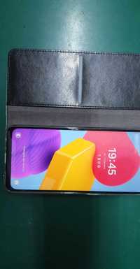 Smartfon Samsung Galaxy M13 6,6" jak nowy plus etui