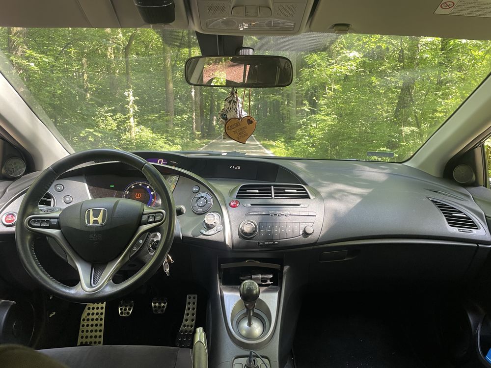 Honda civic ufo 1.4 vtec 2011 od kobiety
